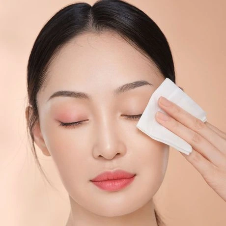 دستمال مرطوب کننده آرایش